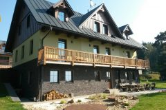 Novostavba penzionu Roudnice v Krkonoších